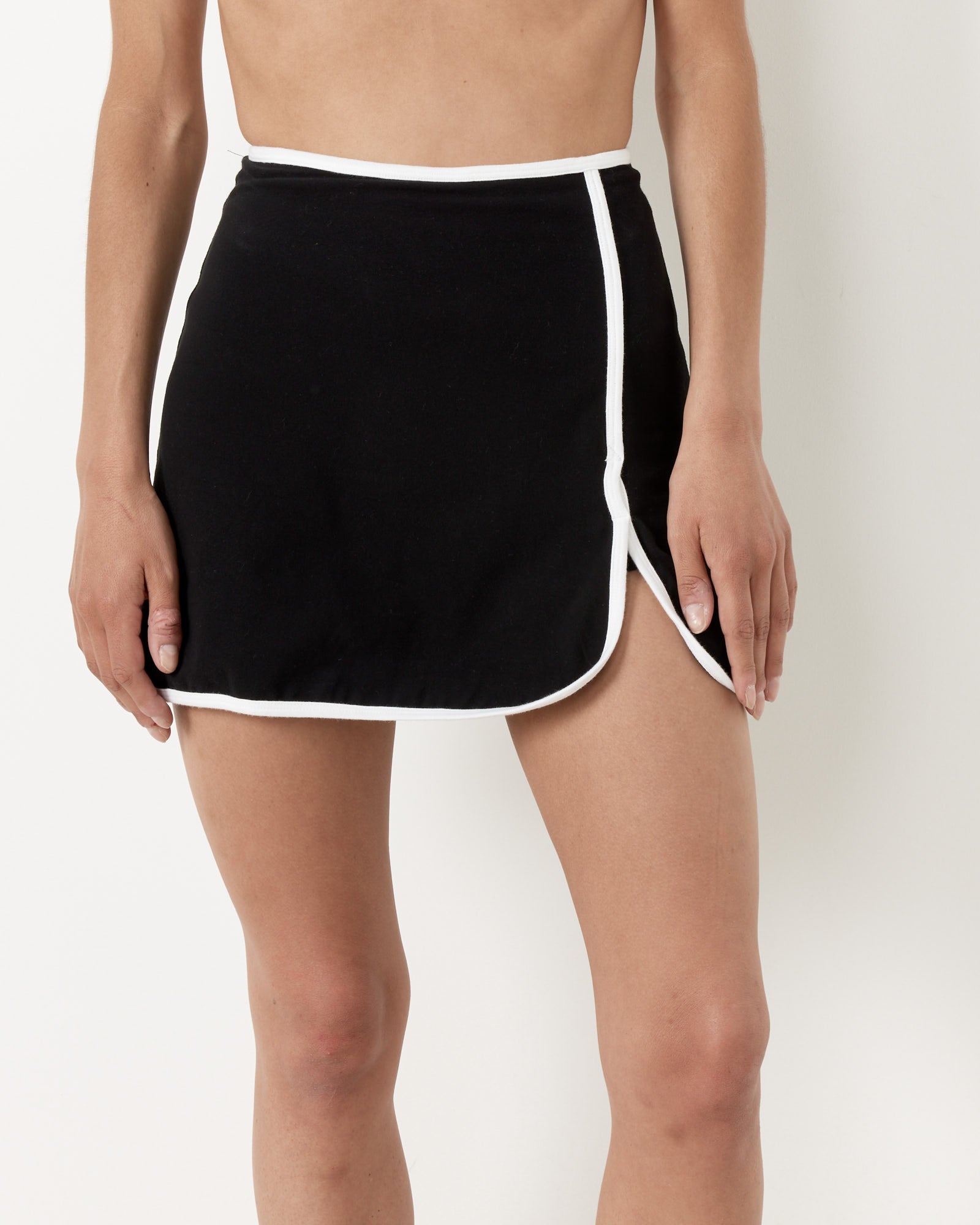 Minnie Contrast Skort in Black/White